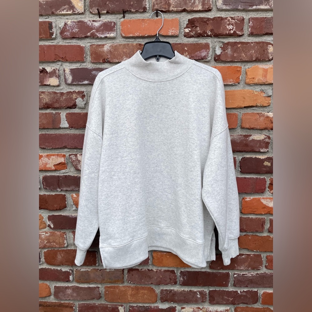 NWT American Eagle Mockneck